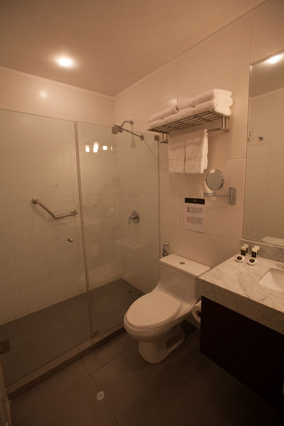 2W Apartments Service Diez Canseco Лима Екстериор снимка